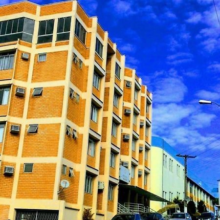Oyo Hotel Farol Joacaba Bagian luar foto