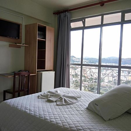 Oyo Hotel Farol Joacaba Bagian luar foto