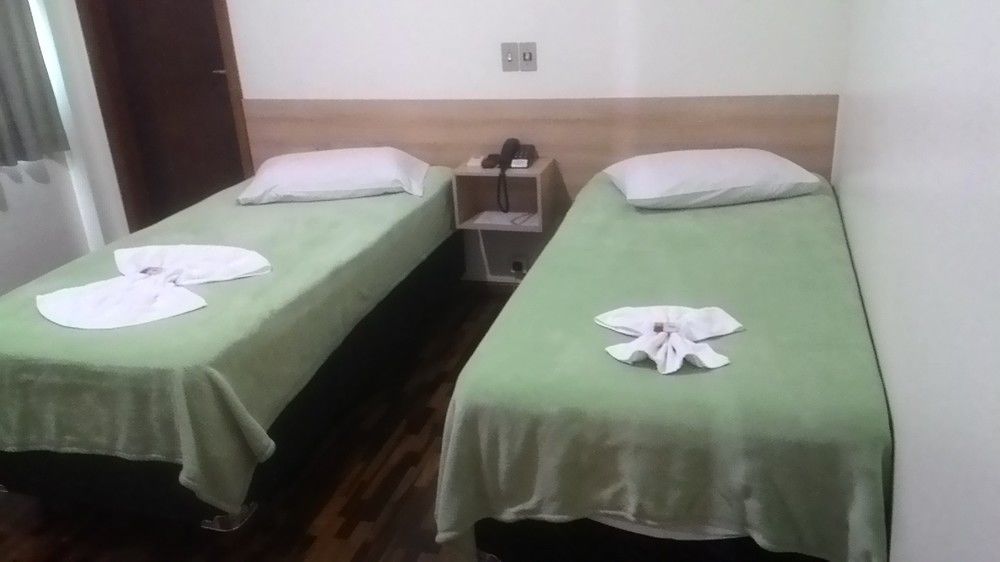 Oyo Hotel Farol Joacaba Bagian luar foto