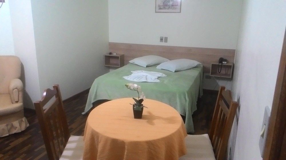 Oyo Hotel Farol Joacaba Bagian luar foto