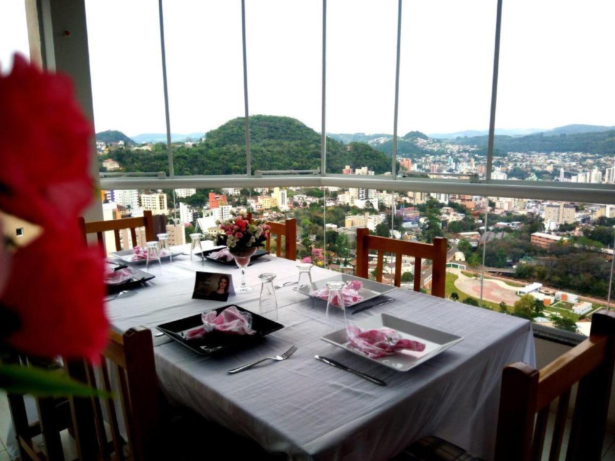Oyo Hotel Farol Joacaba Bagian luar foto