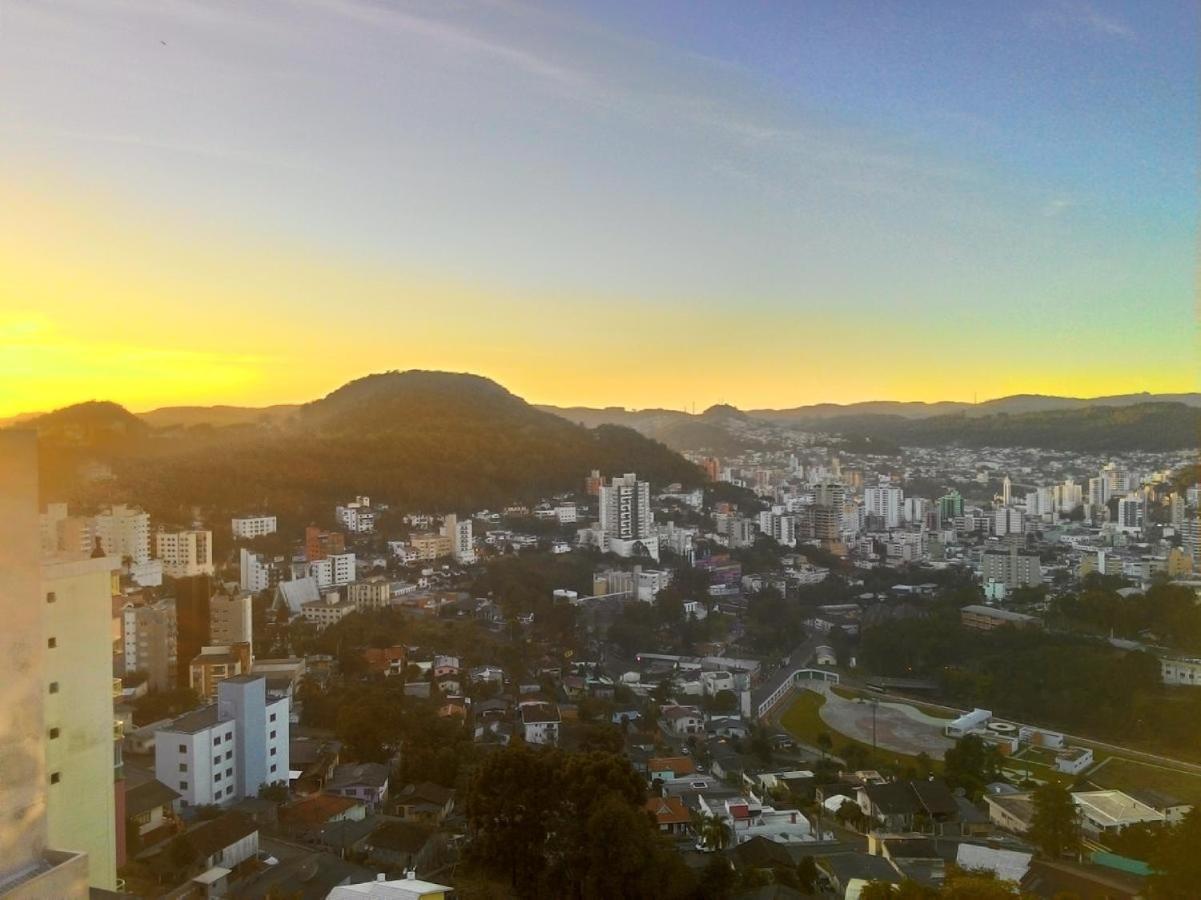 Oyo Hotel Farol Joacaba Bagian luar foto